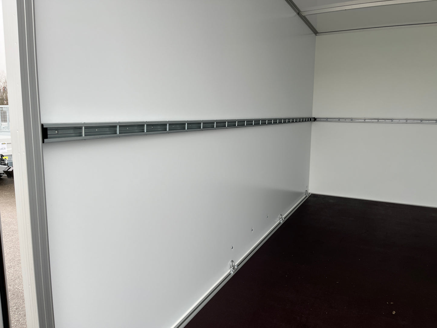 UNSINN Kofferanhänger UKU 421719-26-14 mit Auffahrklappe