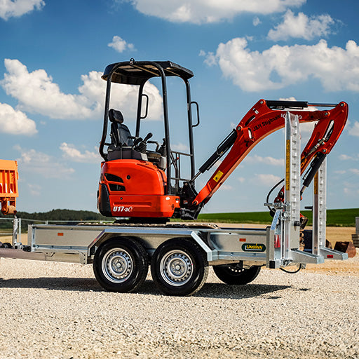 UNSINN Baumaschinenanhänger mit Bagger, Seitenansicht
